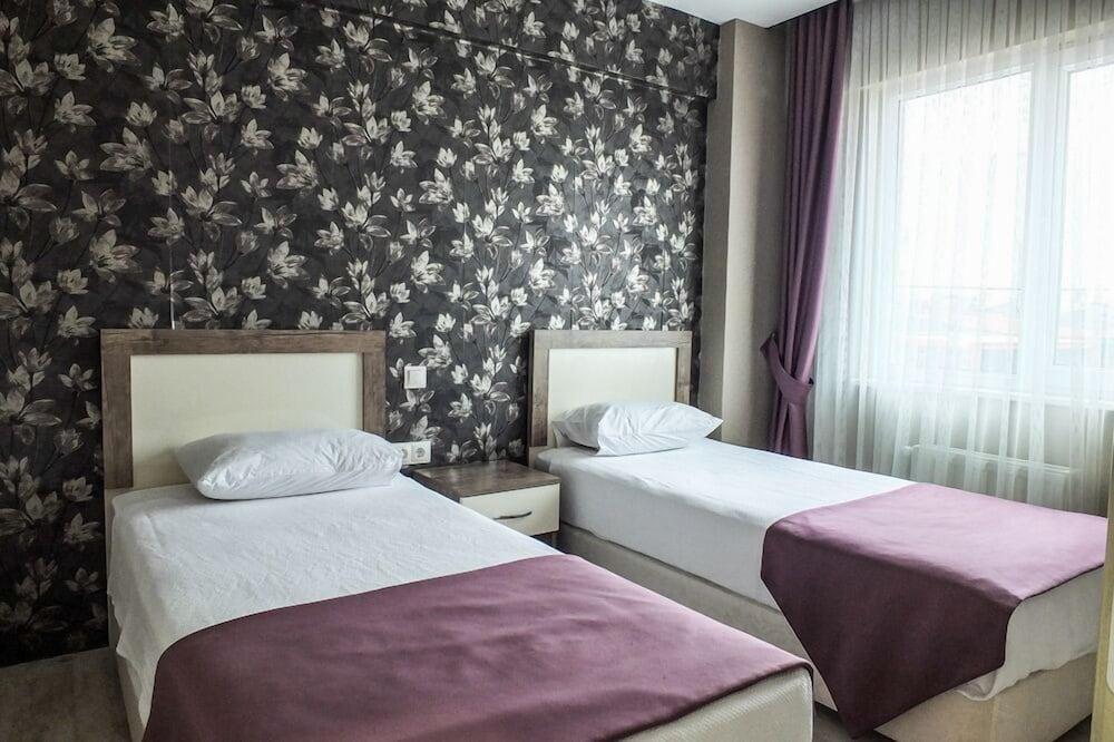 تْشاناكالي Udi Hotel المظهر الخارجي الصورة