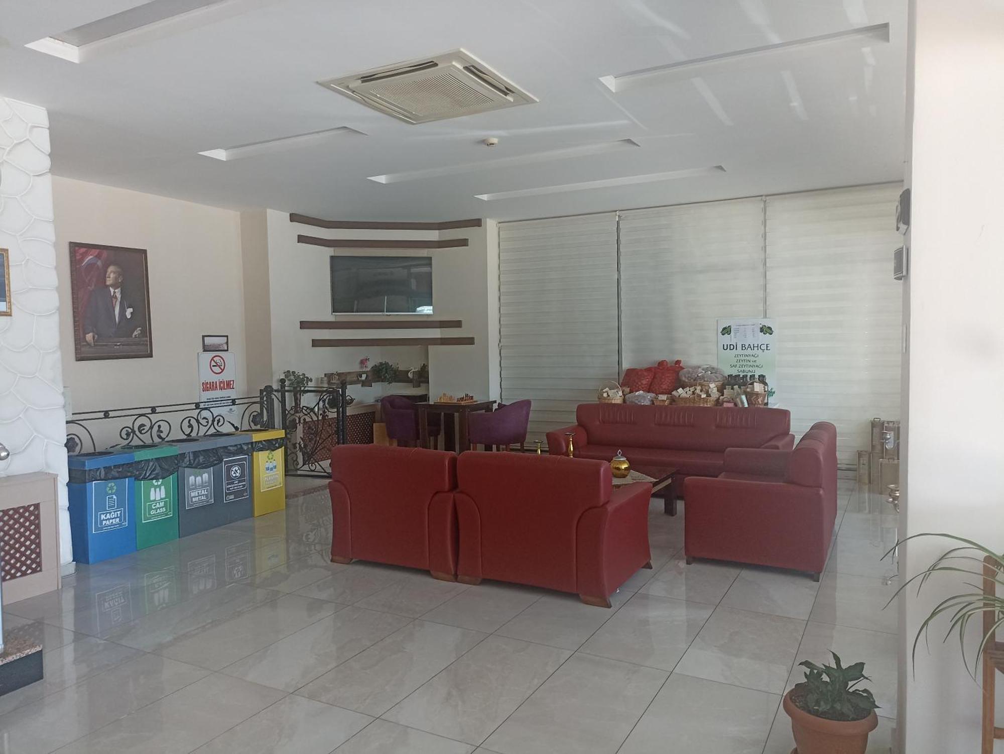 تْشاناكالي Udi Hotel المظهر الخارجي الصورة