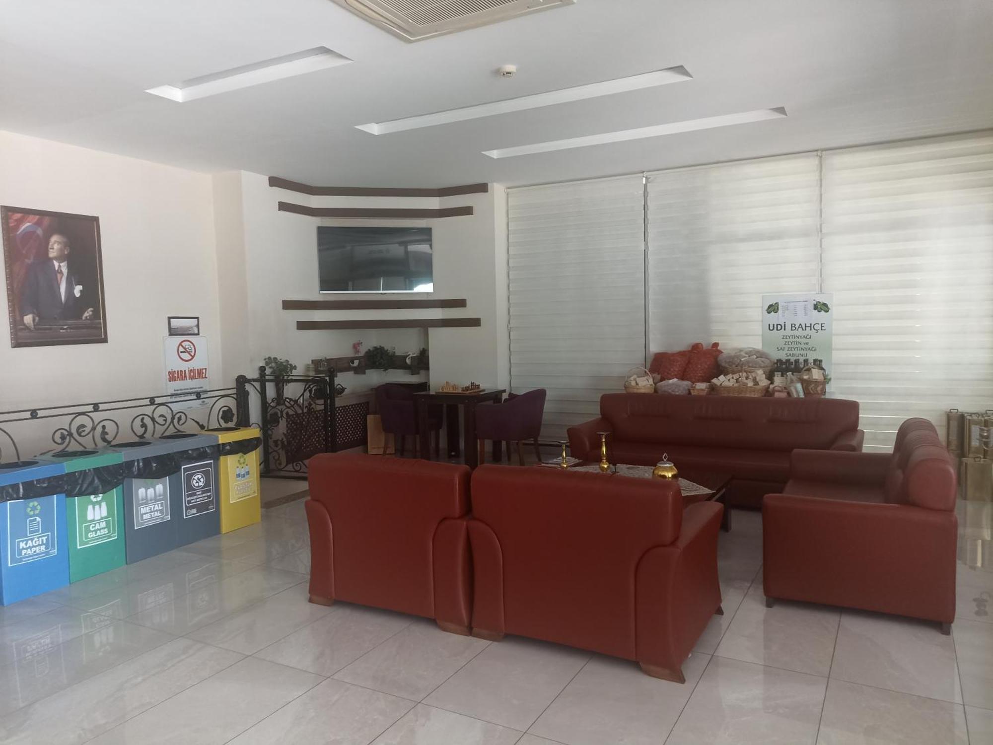 تْشاناكالي Udi Hotel المظهر الخارجي الصورة